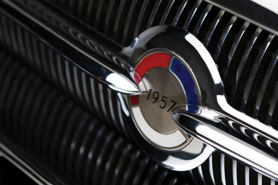  Buick Roadmaster Convertible 1957 года  (фото 12 из 41)